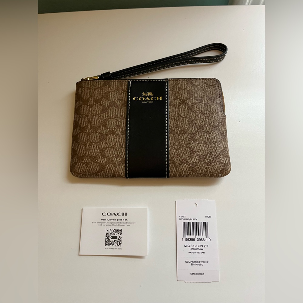 Coach Signature Canvas Mini C Khaki Corner Zip